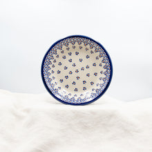 Load image into Gallery viewer, Polish Pottery deep plate 21,8cm 882A
