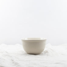 Load image into Gallery viewer, Polish Pottery ceramic bowl creme glaze
