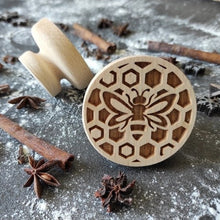 Load image into Gallery viewer, Wooden cookie stamp &quot;Honey BEE&quot; | Agzu store

