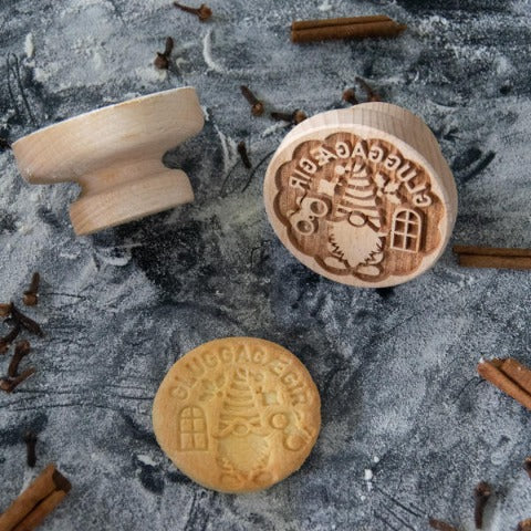 Embossed wooden cookie stamp with pattern 