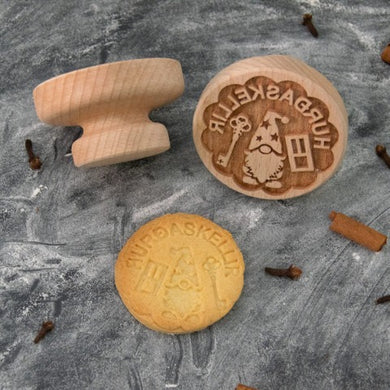 Embossed wooden cookie stamp with pattern 